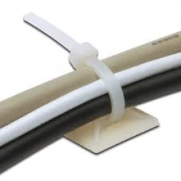 5473 - BASE ADHÉSIVE POUR ORGANISER LE PASSAGE DES CÂBLES 28X28X6.4